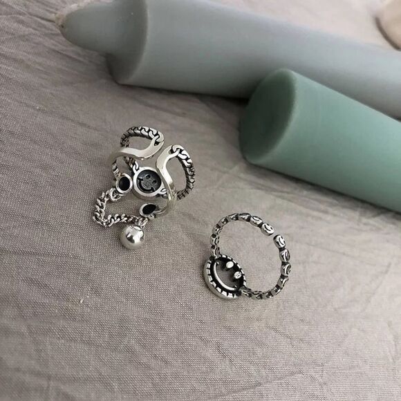 🙂 Smilie face ring with a chain ⛓ - Picture 2 of 5